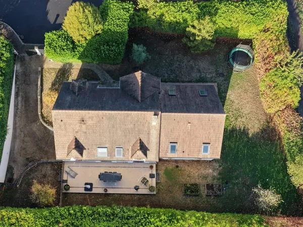 BELLE ET GRANDE MAISON FAMILIALE - 290M2 AU SOL - 6 CHAMBRES