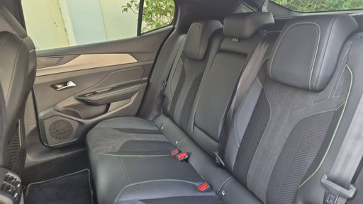 Peugeot 408 1.6 THP 225 Hybrid e-EAT8 - GT – 2022 – 58085 km – Hybride rechargeable – Boîte Automatique — photo 48