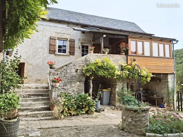 Propriété 6 pièces 90 m²