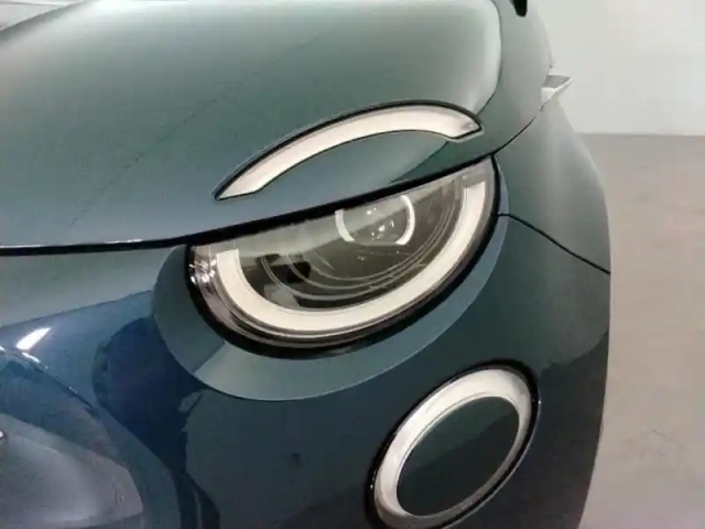 Fiat 500 e 118ch la prima my25 — photo 10