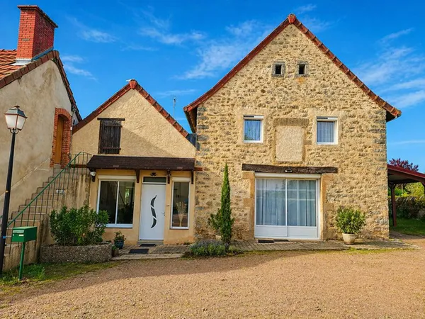 Coup de Coeur : Maison de Caractère, Étang Privé et Calme Absolu! Saint Aubin En Charollais 6 pièce(