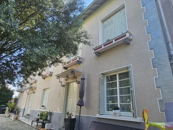 Maison 9 pièces 226 m²