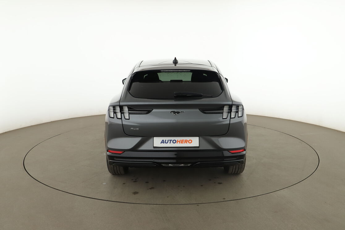 Ford Mustang Mach-E Extended Range AWD Premium 99 kWh — photo 4