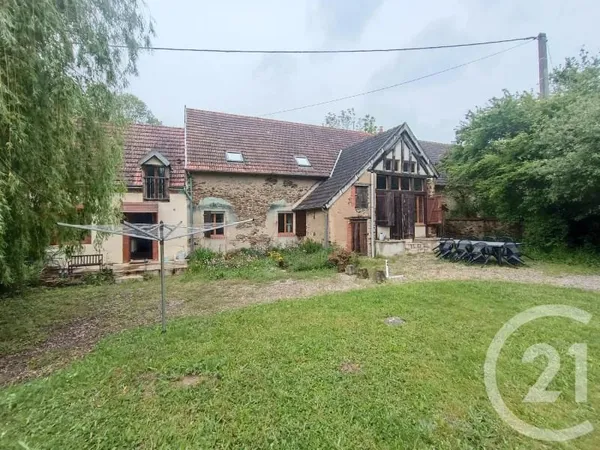 Maison 8 pièces 300 m²