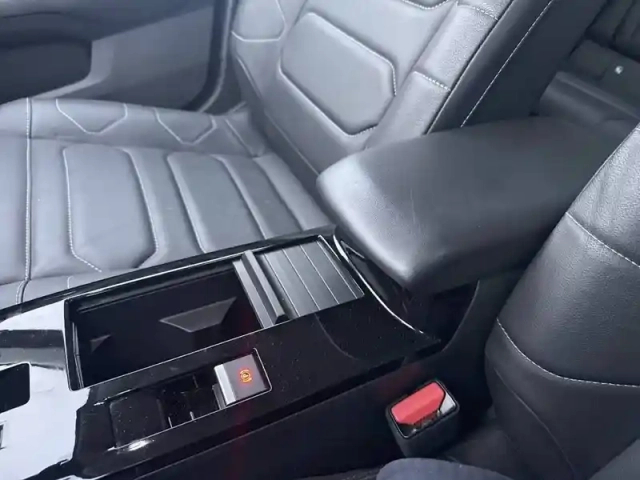Citroën C4 bluehdi 130 s&amp;s eat8 — photo 60