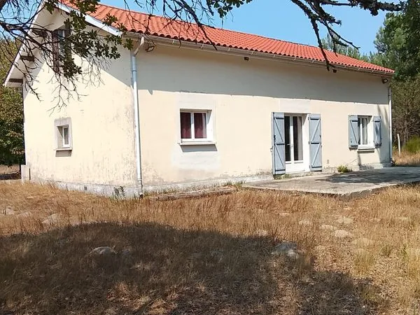 Maison 6 pièces de 140 m² dans un cadre naturel - Labouheyre
