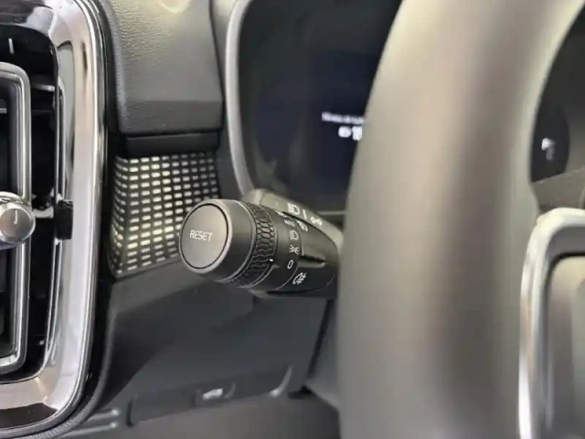 Volvo Ex40 single extended range 252ch ultra — photo 15