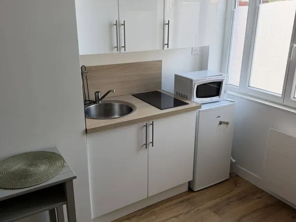 Studio 1 pièce 12 m²