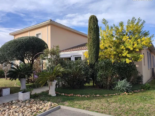 Maison en résidence Les Sénioriales