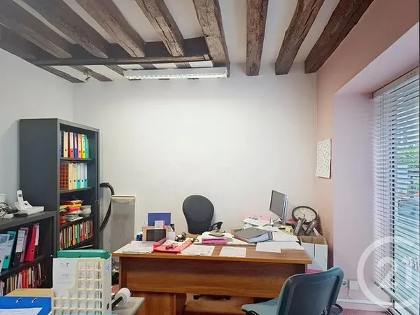 Local 30 m²