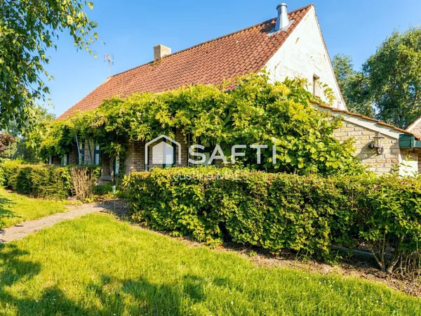 Propriété d'exception à Watten avec 3 logements indépendants et étang privé