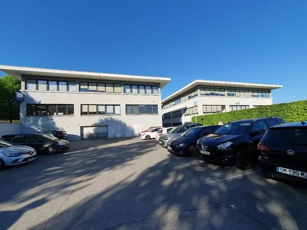 POLYCLINIQUE DE FRANCHE COMTE - Bureaux à usage médical