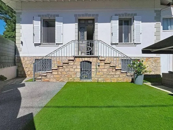Maison de plain-pied 5 pièces 125 m²