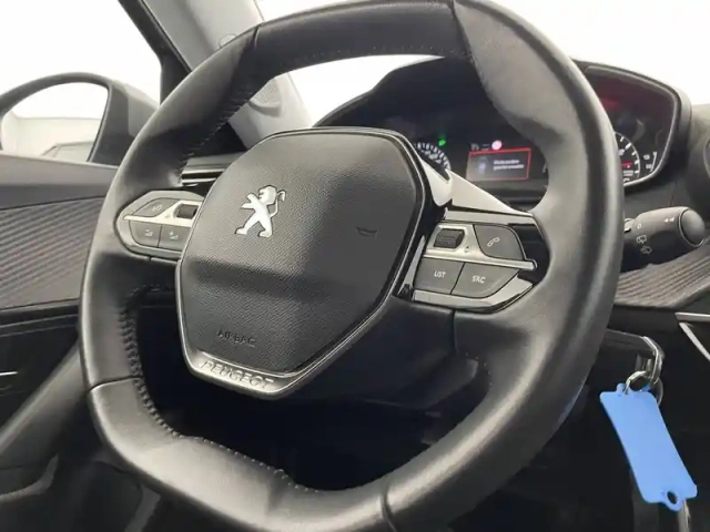 Peugeot 2008 puretech 100 s&amp;s bvm6 — photo 61