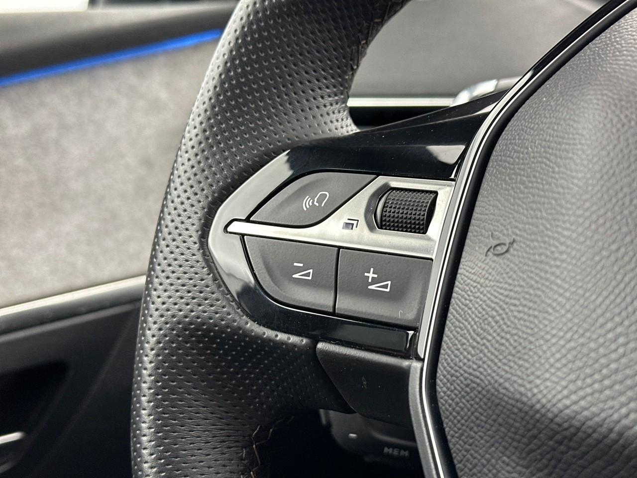 Peugeot 3008 hybrid 225 e-eat8 gt — photo 18