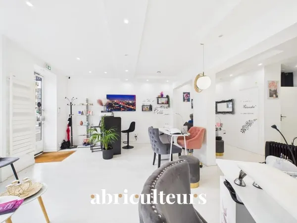 Investissement locatif : murs commerciaux 59 m² en centre-ville de Chartres (28000)