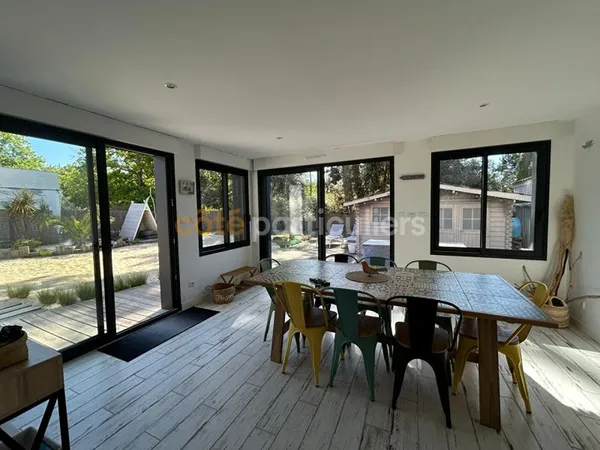 SOULAC SUR MER - A 450M DE LA PLAGE - APPARTEMENT DE PLAIN PIED - 2 CHAMBRES - JARDINET