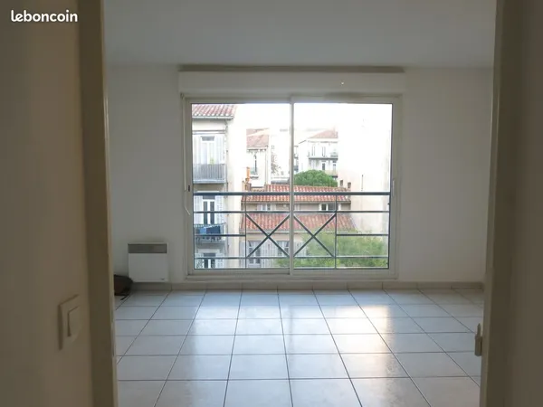 Location T2 5ème Marseille + Garage
