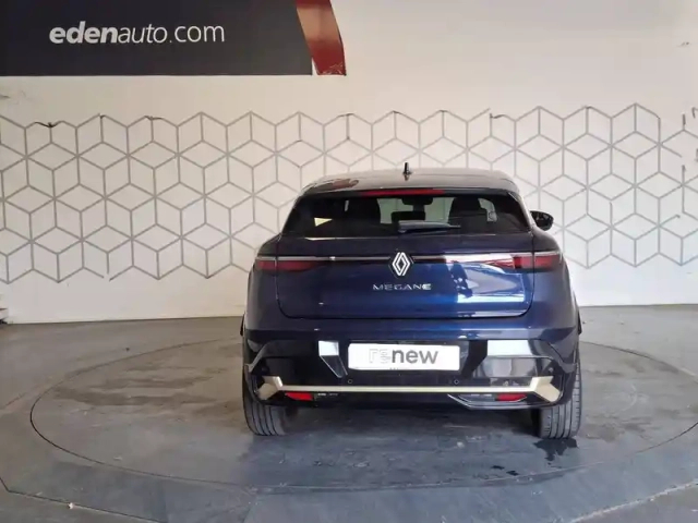 Renault Megane e-tech ev60 220 ch super charge — photo 3