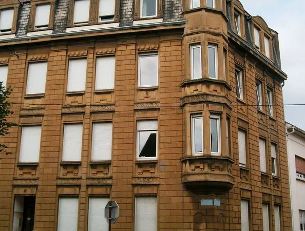 YUTZ-centre villle, GARAGE