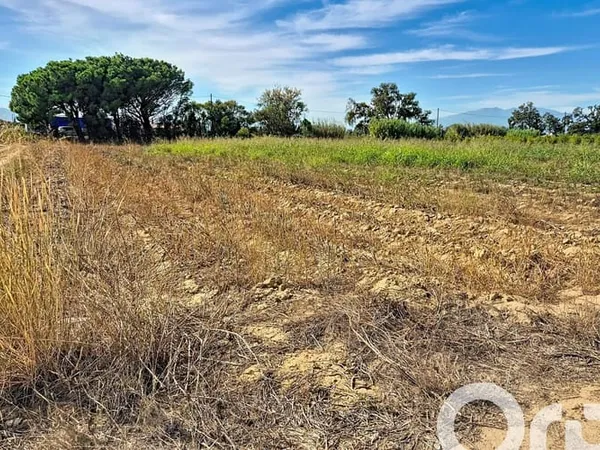 Terrain 2741 m²