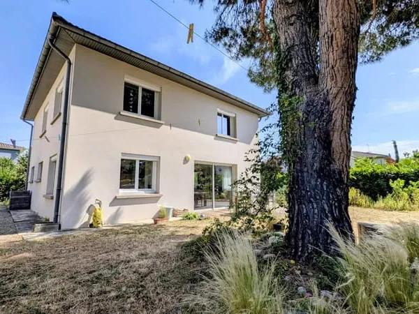 TOULOUSE - ROSERAIE - Maison familiale 5 pièces avec jardin, garage et beaux volumes