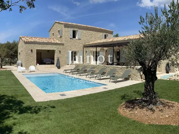 Maison 6 pièces 180 m²