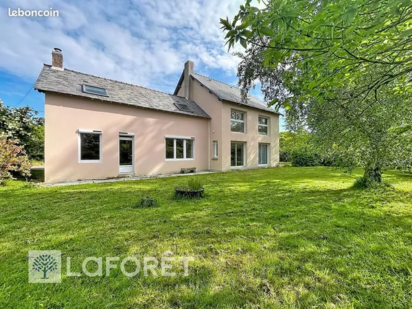 Maison 9 pièces 211 m²