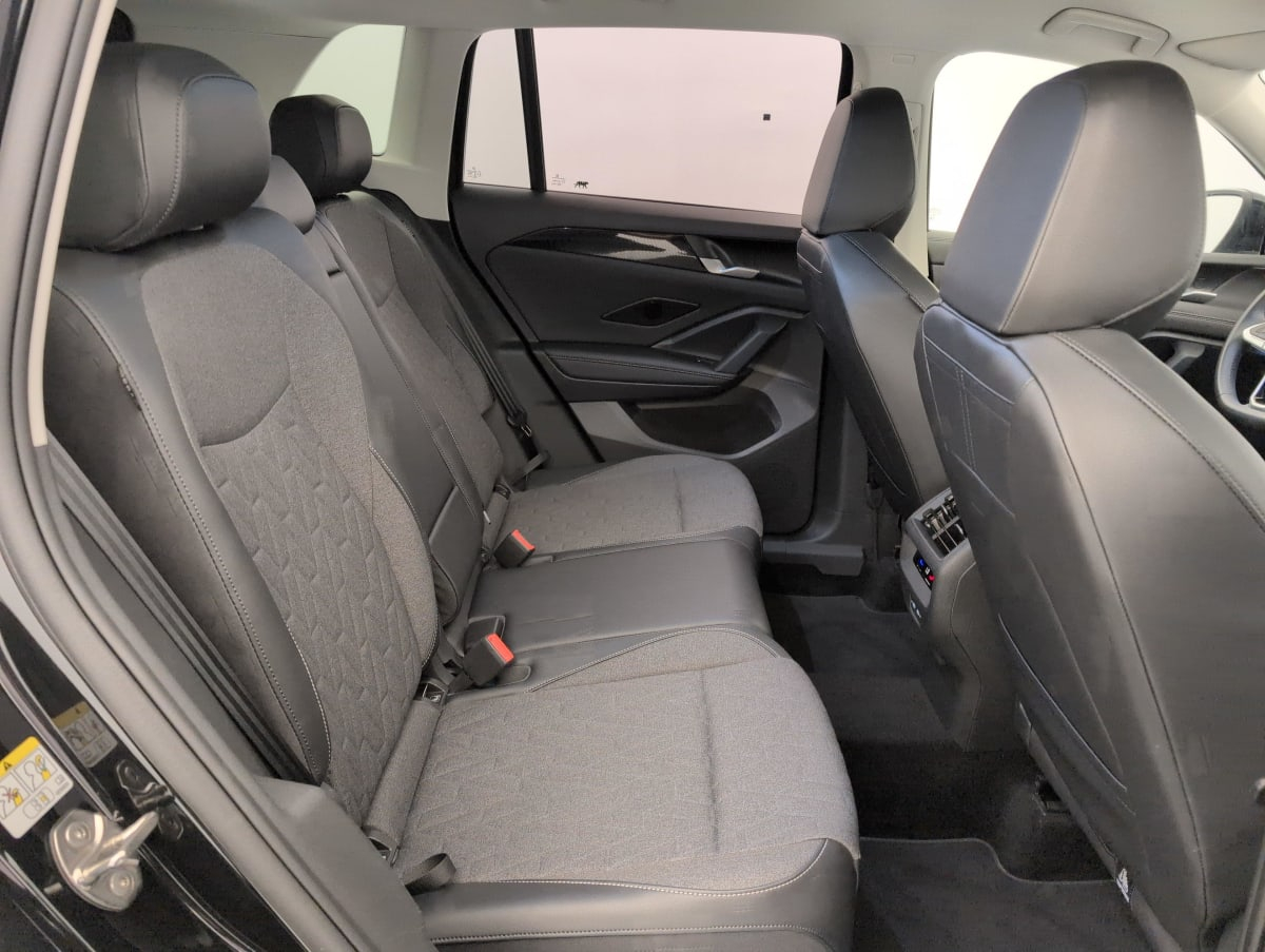 Volkswagen Tiguan — photo 10