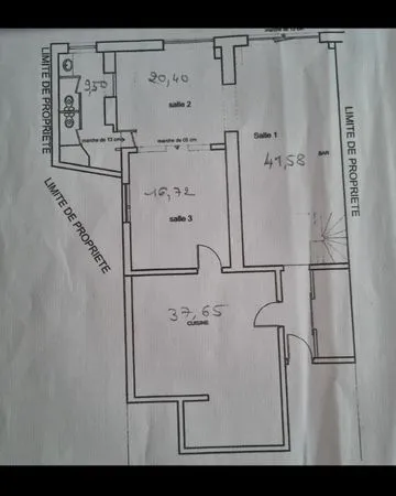 RARE A NANTES 160 m2 + DEPENDANCE 40 m2 + COUR 140 m2 -350 000