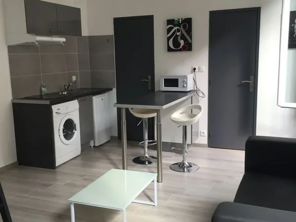 Studio moderne meuble