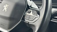 Peugeot 508 Berline Allure Pack BlueHDi 130 S S EAT8 — photo 17