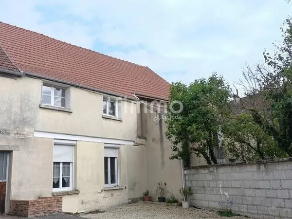 Appartement de 110 m² avec grenier aménageable sur l'ensemble
