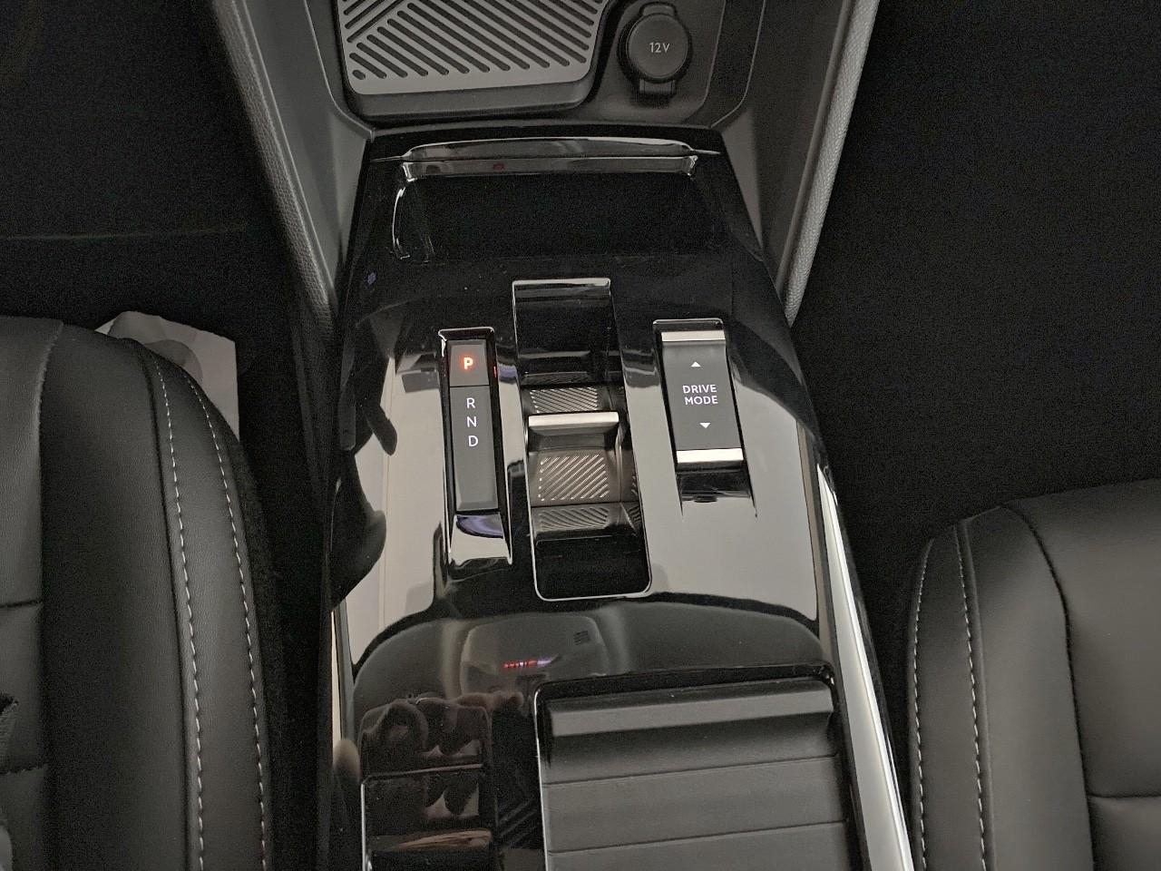 Citroën C4 hybride 145 ch e-dcs6 max — photo 17