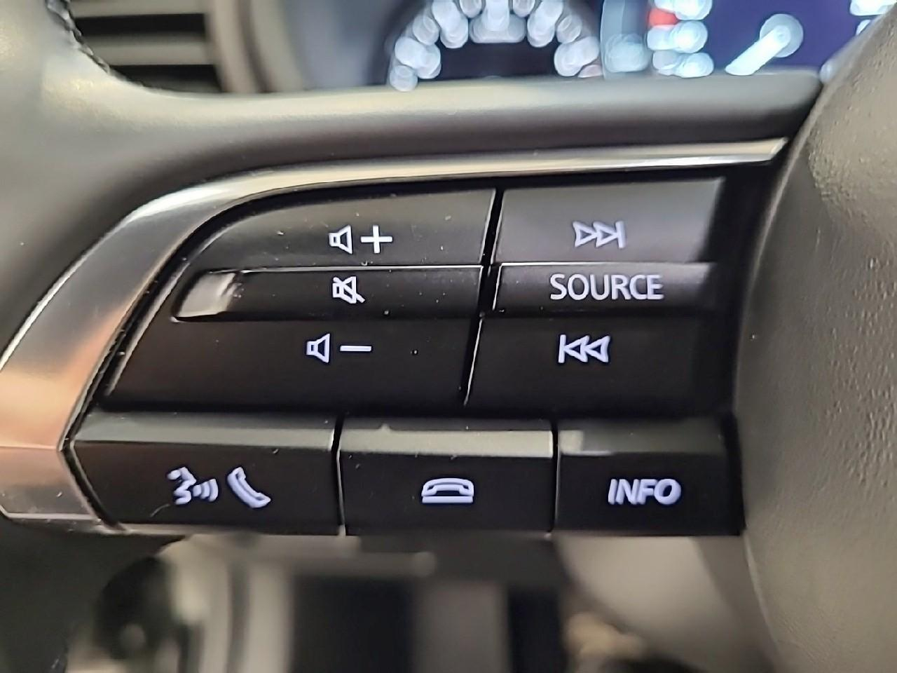 Mazda 3 3 5 portes 2.5l e-skyactiv-g m hybrid 140 ch bvm6 — photo 19