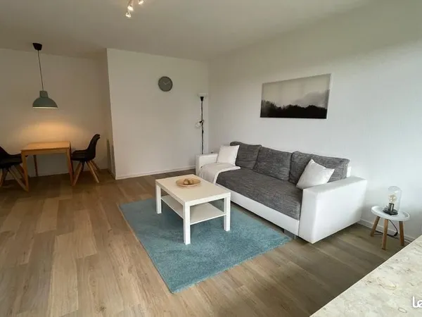 Chambre meublée dispo en colocation - Pantin (T2 de 26m²)