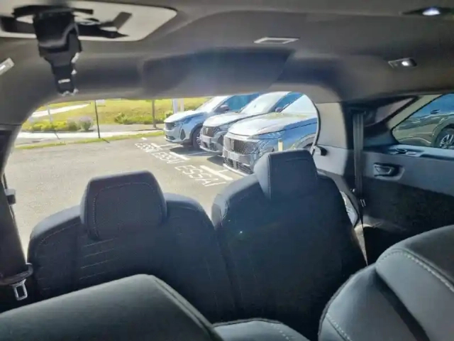 Peugeot 5008 hybrid 145 e-dcs6 — photo 19