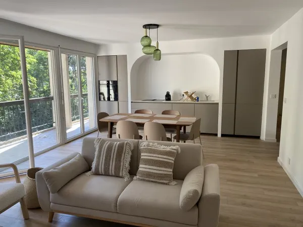 Appartement 4 chambres entièrement rénové - Annecy centre à pied