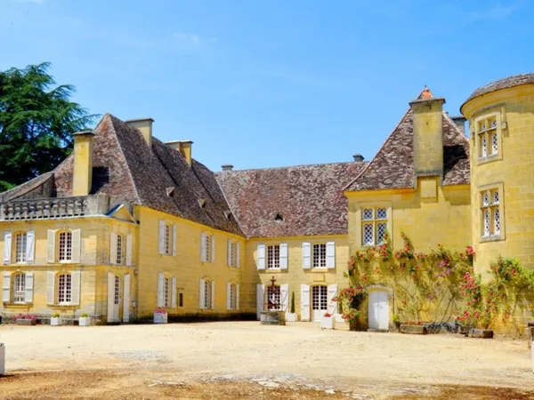 Location saisonnière - Château à louer pour 10 personnes entre B