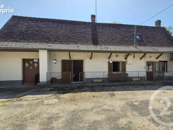 Maison 4 pièces 97 m² à vendre à Savigny-En-Revermont (71580)
