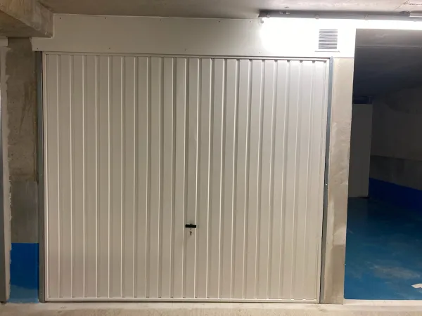 Loue parking 11m² Suresnes au pied Quai Gallieni