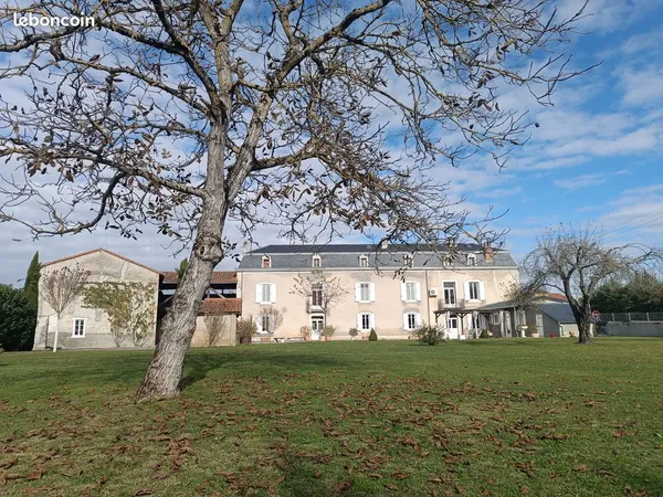 Maison de caractére