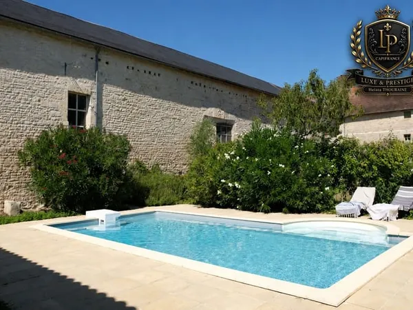 Propriété de caractère chargée d'histoire à vendre LA MOTHE SAINT HERAY (79)