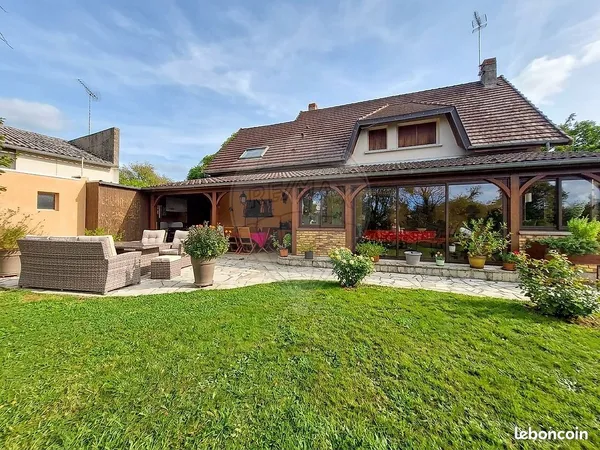 Maison 6 pièces 179 m²
