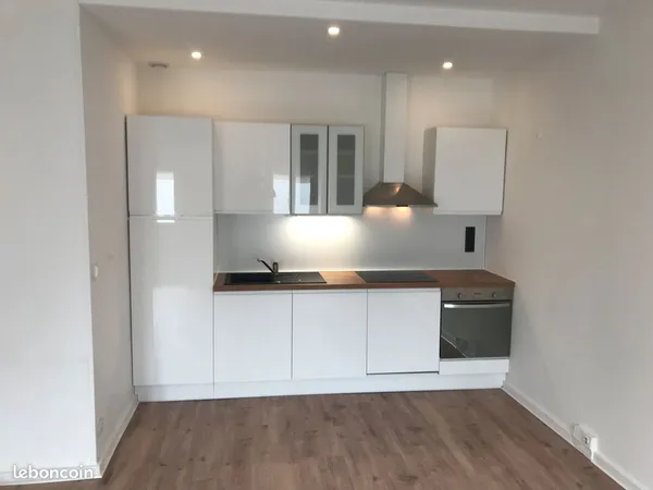 Immeuble 15 pièces 300 m²