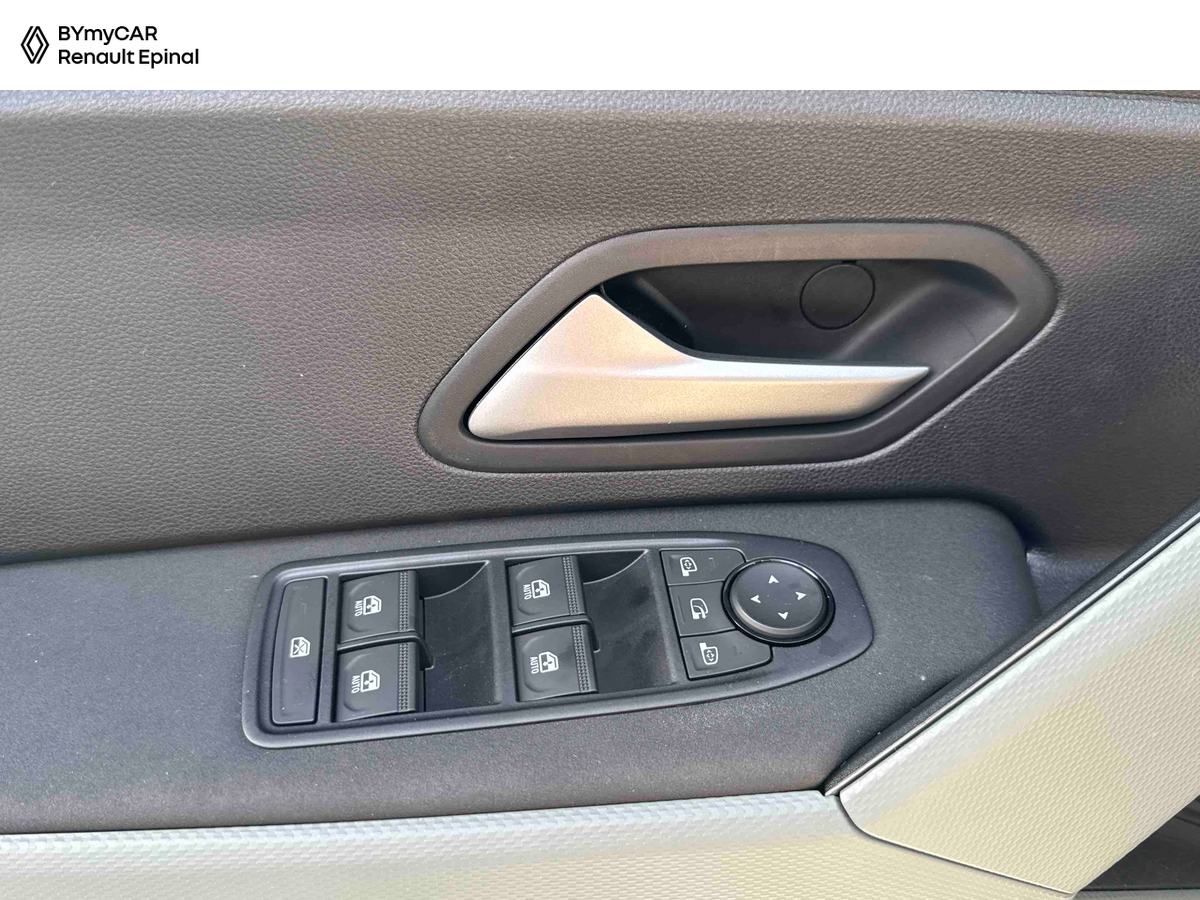 Dacia Bigster Hybrid 155 — photo 22
