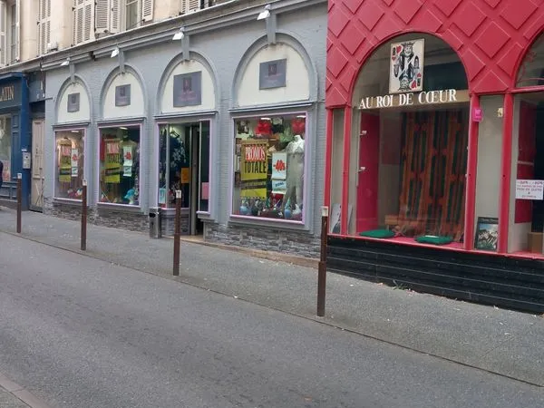 Vente urgente - Local commercial en centre-ville - 55 000