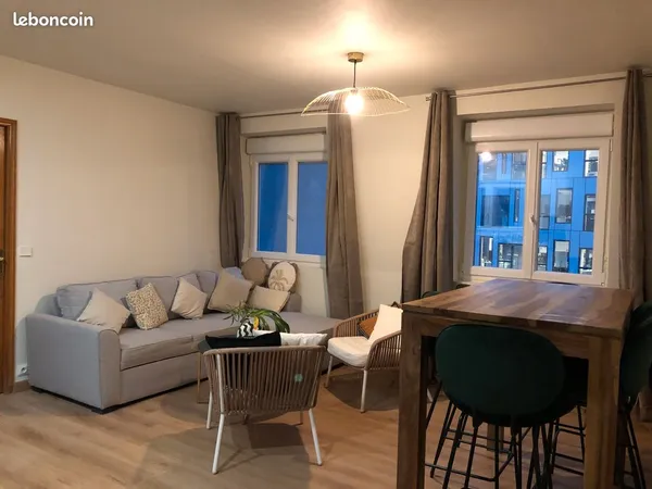 Beau T2 rénové au calme