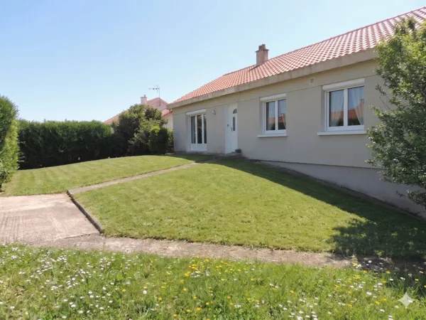 Maison sur sous-sol, 3 chambres, 2000 m2 Terrain