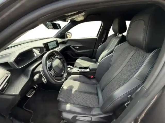 Peugeot 2008 1.2 puretech 130ch s&amp;s gt eat8 — photo 9